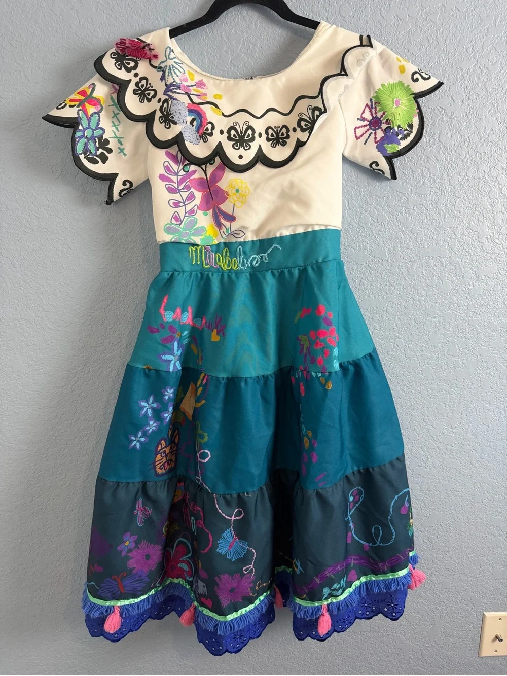 DISNEY PARKS Encanto MIRABEL Dress Deluxe Costume Dress Up Halloween